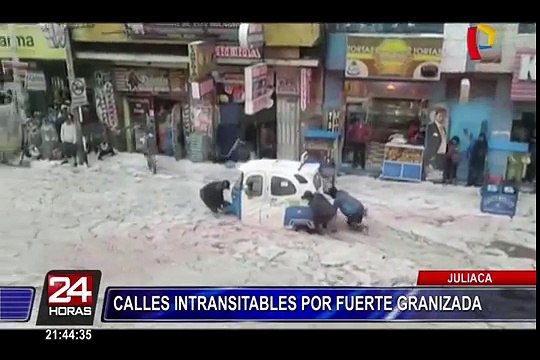 Juliaca: fuerte granizada dejó calles intransitables