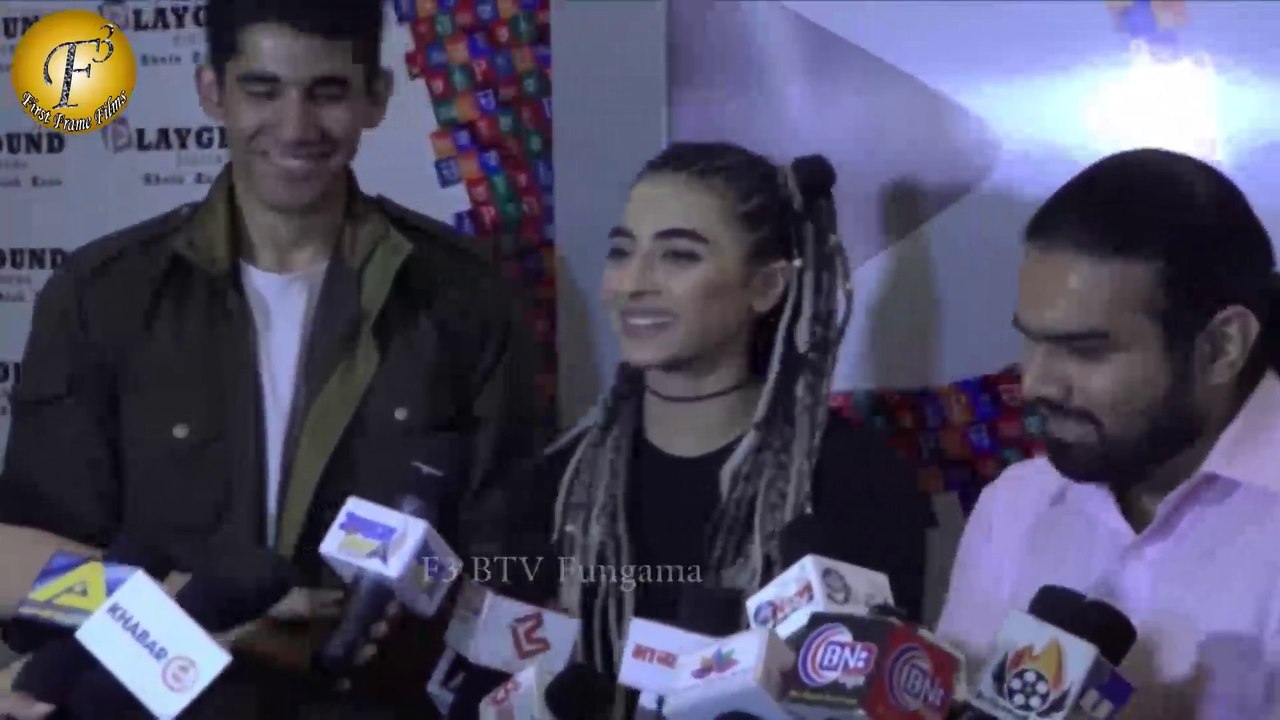 Alia Bhatt And Varun Dhawan At Badrinath Ki Dulhania Movie Special Screening