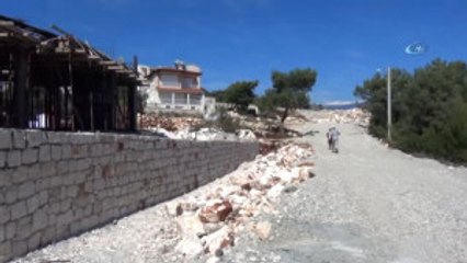 4 Çocuğu İçin Kocasıyla Birlikte İnşaatlarda Çalışıyor