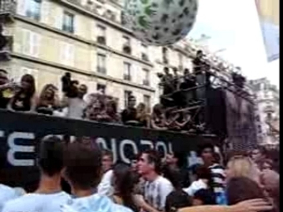 Invader #1 - Techno Parade 2007