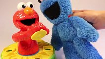 Play Doh Elmo Shape & Spin Elmo Carrusel de Figuras Cookie Monster Learn Shapes