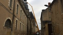 Travaux de démontage du campanile du Prytanée