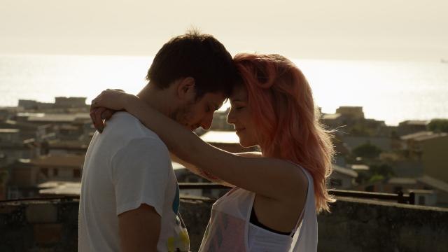 Il padre d'Italia: intervista a Luca Marinelli, Isabella Ragonese e Fabio Mollo