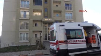 Edirne Astsubay Eşi, 2.5 Aylık Oğlunun Yanında Intihar Etti