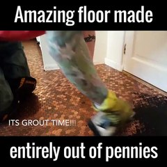 Un revêtement de sol réalisé à partir des pièces de 5 cent. C’est magnifique…
