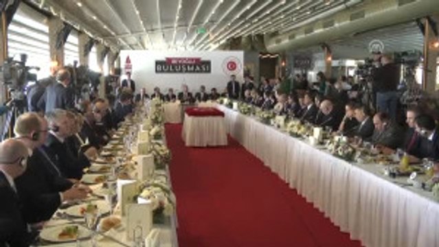 Dışişleri Bakanı Çavuşoğlu'ndan Referandum Değerlendirmesi