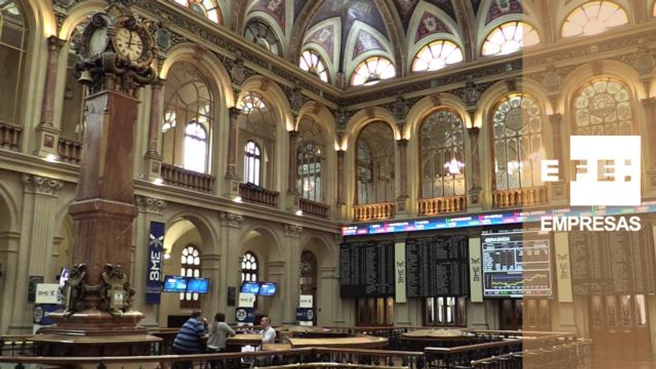 El Ibex 35 pierde un 0,23% y se aleja de los 9.800 puntos