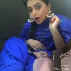 Larki ki Adaen aur Awaz check karen . Mind Bowling