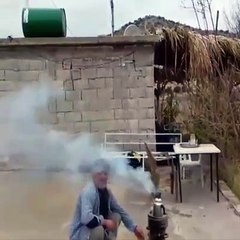 Varil Düşünce Dayım Kendini Adeta Kendini Kaybediyor