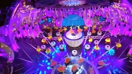 Deepika padukone dance live to nagada sang nonstop