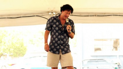 Vince Grosso sings 'Don't Be Cruel' Elvis Week 2016