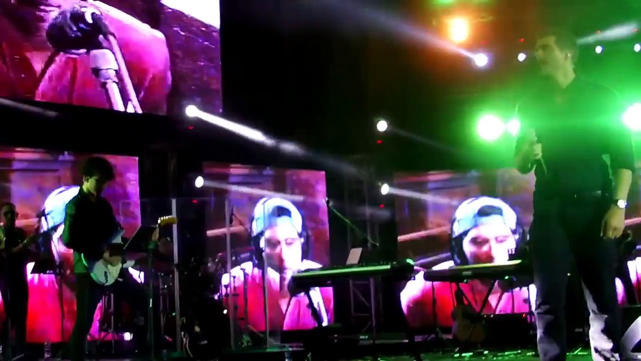 Christian Meier ft. Pedro Suárez Vértiz _'Esa sí es una Mujer'