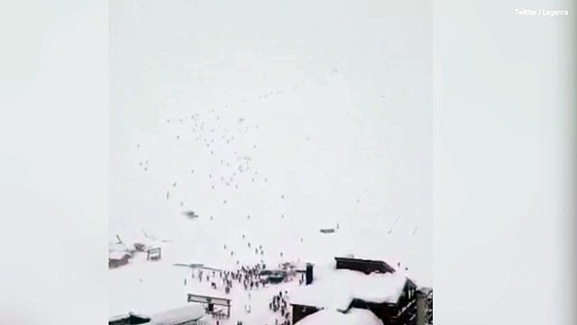 Val Claret skiers escape Tignes avalanche in France _2017