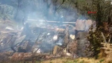 Rize Çayeli'nde Ahşap Ev Yandı, Yatalak Hasta Feci Şekilde Can Verdi