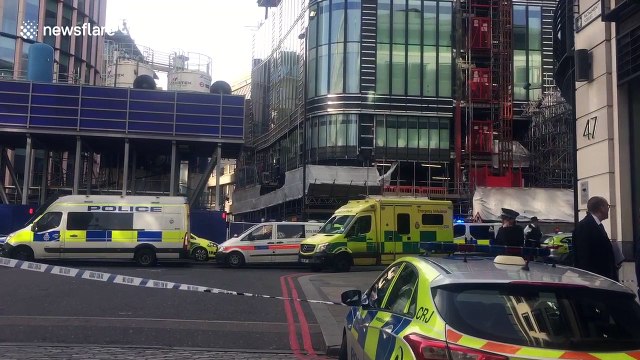 London Bridge station evacuated after police alerted to 'suspicious vehicle'