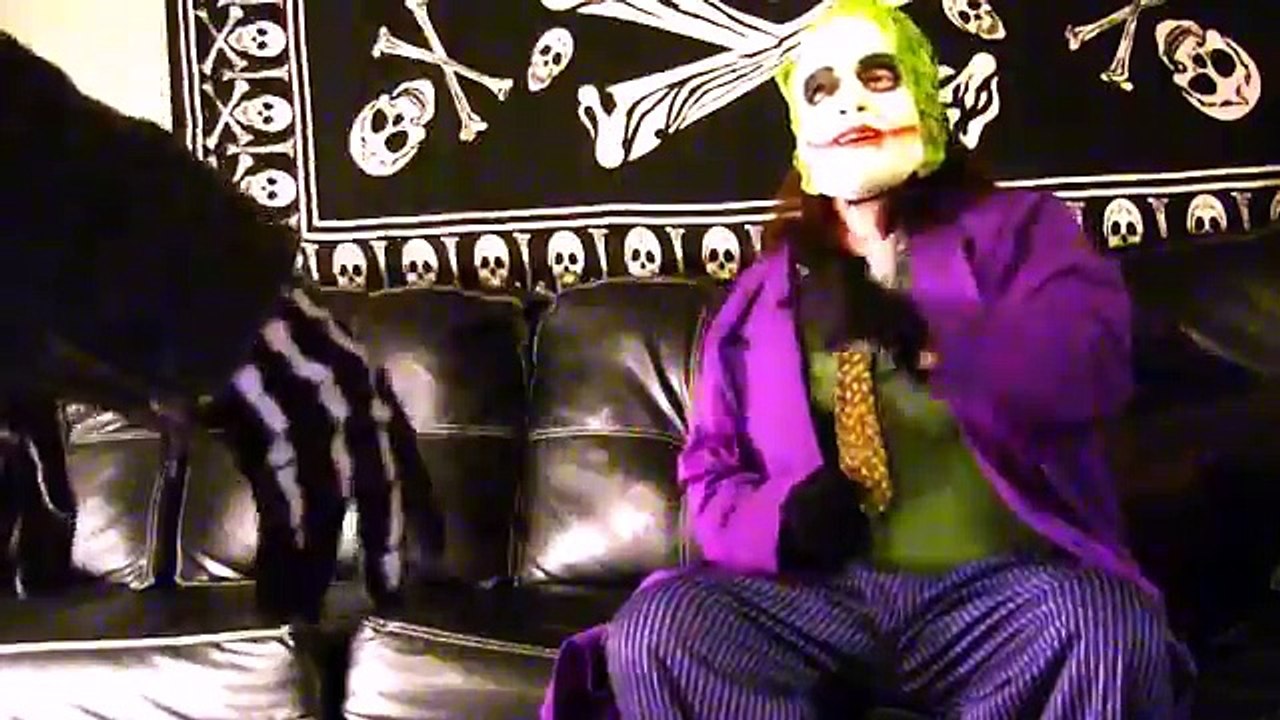 BATMAN vs SPIDERGIRL in a FARTING superhero contest In Real Life (Gross Poops and Farts) N