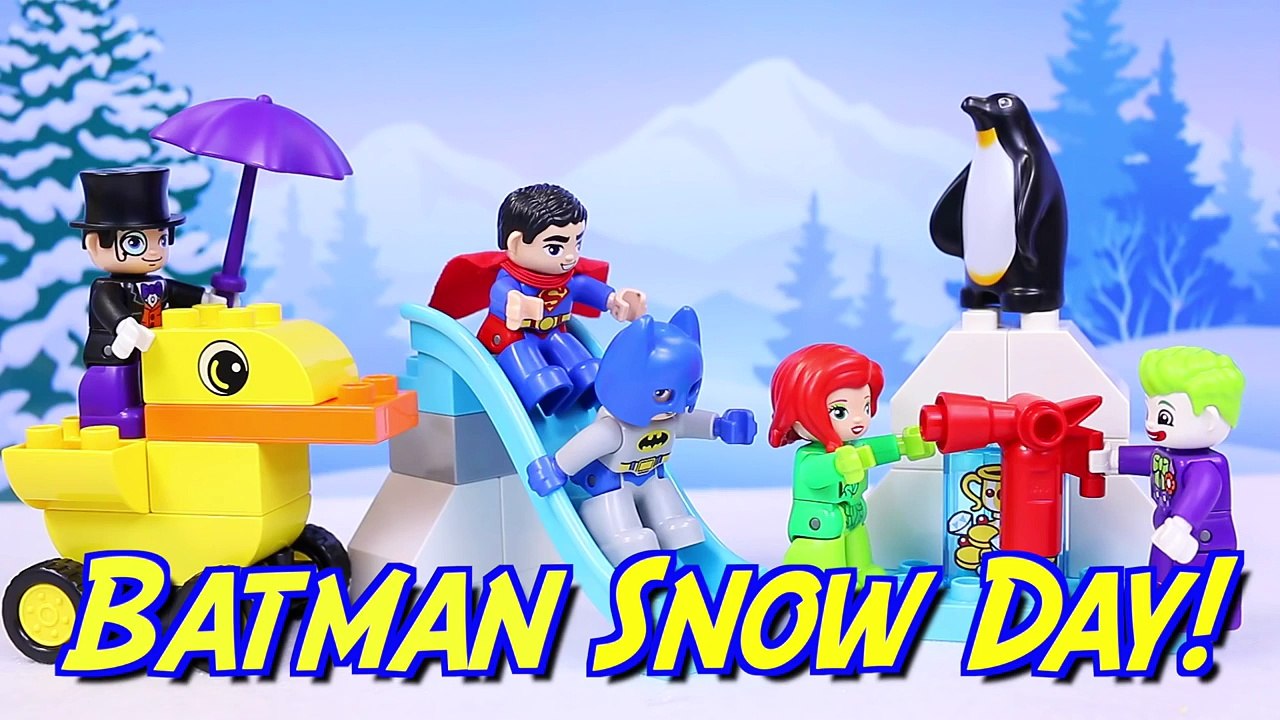 Duplo Lego Superheroes Batman and Robin Catch Penguin Joker and Superman Stealing Pizzas a