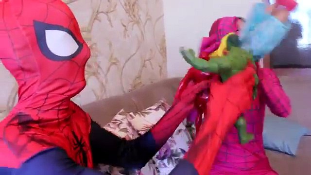 Spiderman becomes a bad baby VS Doctor Syringe! Spider Baby is Sick w/ Baby Frozen Elsa &