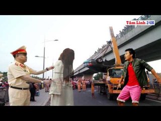 Kinh hoàng Phát hiện cô gái nằm trên giường chính là...