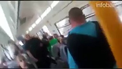 Chicas Hacen Esto En Pleno Vagón Del Tren!