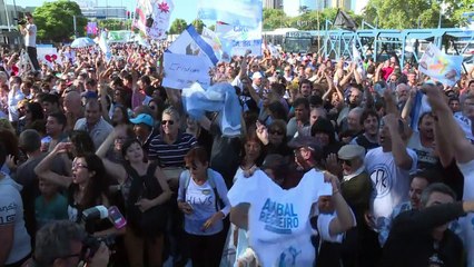 Kirchner acude a los tribunales y se dice víctima de persecución