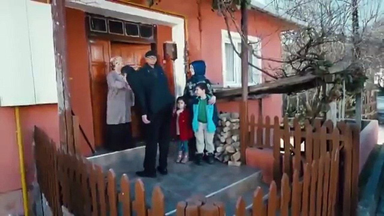 AK Parti'nin Yeni Yayınlanan Muhteşem Referandum Şarkısı MİLYONLARCA EVET!!