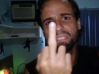 Guardião Universal ameaçando Derreteu