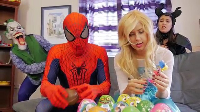 Frozen Elsa HEAD KNIFE Prank! w/ Spiderman Frozen Anna Maleficent Fun IRL Superhero in Rea