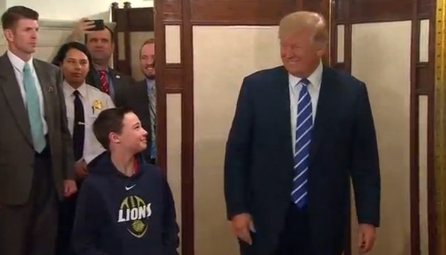 Watch Trump fans lose it after meeting president on White House tour