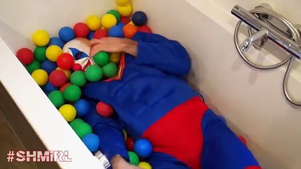 Человек-паук против Джокера против зомби Человек-Паук! Супергеройское сражение фильм в реальной жизни! SHMIRL