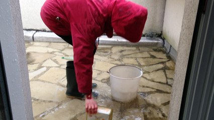 Les pieds dans l'eau