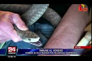 Inmune al veneno: hombre se deja morder por peligrosas serpientes
