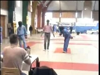 COMBAT VIET VO DAO NOISIEL ( GANTS ROUGE)