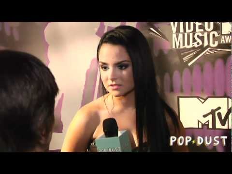 POPDUST @ the 2011 VMAs: JoJo
