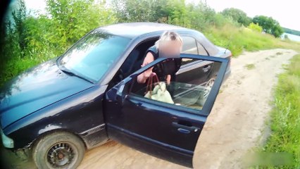 Пьяная беременная череповчанка мешает эвакуации машины