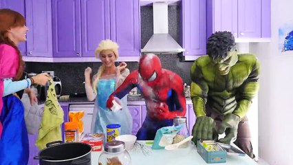 Frozen Elsa & Anna Becomes Small Vs Spiderman Spell w/Maleficent, Hulk & Joker Funny Super