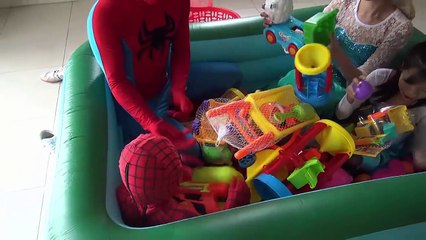 Police Baby catch Heist rescue Frozen Elsa and Spiderman, Joker catwomen Fun Superhero