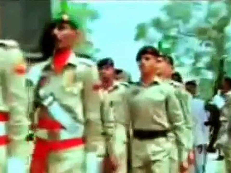 Dushmanoo Tum Ney Iss Qaum Ko Lalkara Hay - What a amazing Pakistan Day song