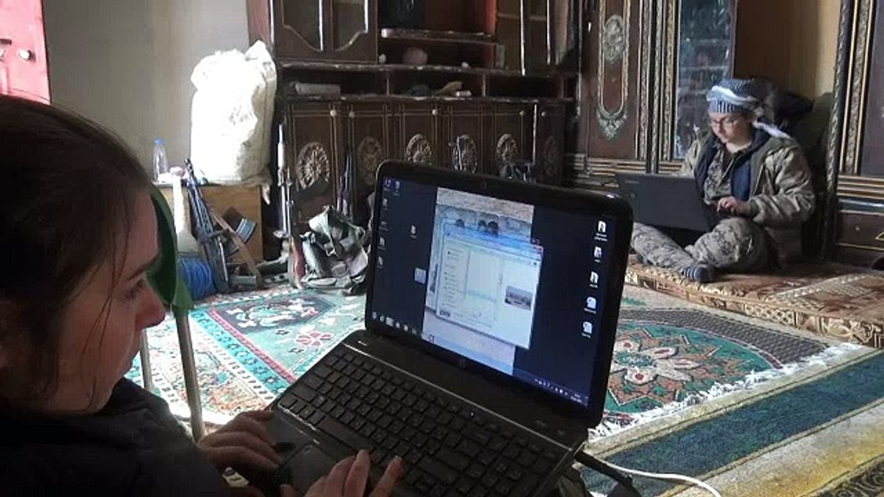 Kimmy, Firas, Maxime: ces étrangers qui luttent avec les Kurdes