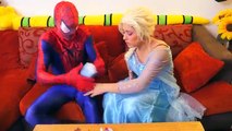Spiderman Poo Huevos Sorpresa con Frozen Elsa y Bromista bromas Divertidas de los Superhéroes de Película