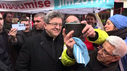 Mélenchon et Poutou manifestent en soutien aux hospitaliers