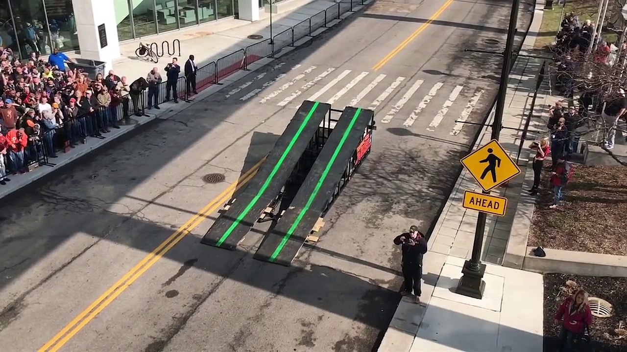 General Lee de Shérif fait moi peur fait un saut magistral à l'Autorama de Détroit !