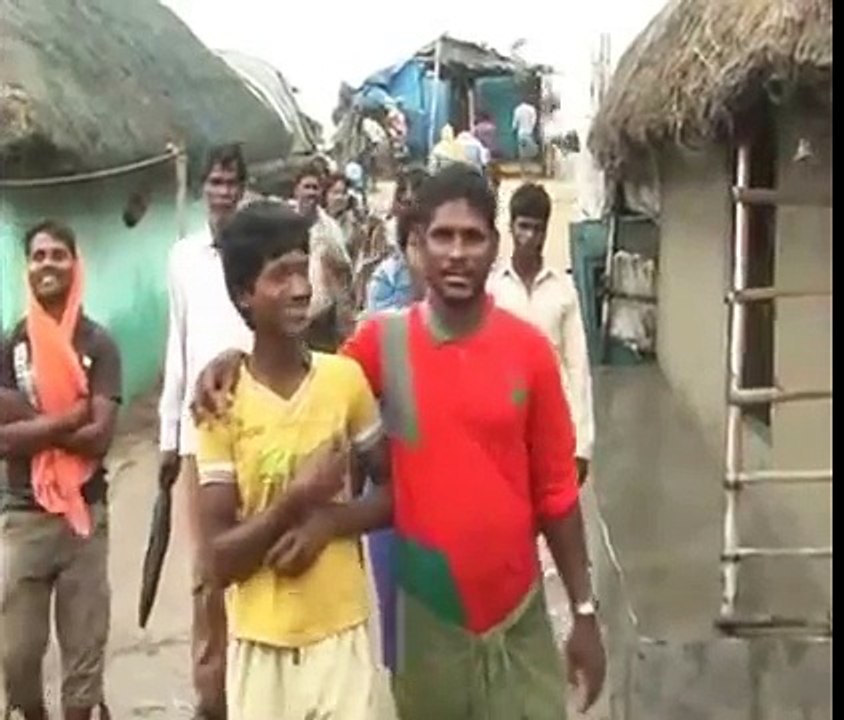 Live Video - Tropical Cyclone Phailin Reach India
