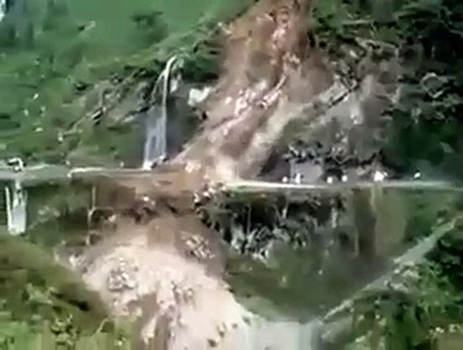 Live Video Landslide At Hamkund sahib Uttarakhand