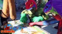 Человек-паук и Халк динозавр ПЕРДЕТЬ шутки Fun динозавров Т-Рекс малыш супергерой в реальной жизни удовольствие