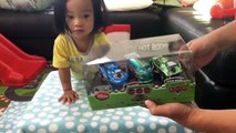 Toy Trucks - Colossus Hydro Wheels Dump Truck - Disney Cars Water Toys Mack Mater Lightnin