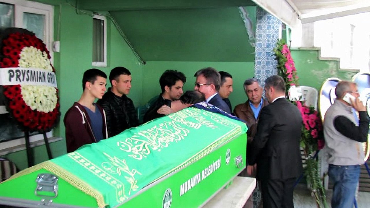 Leyla Çiçek gözyaşlarıyla defnedildi