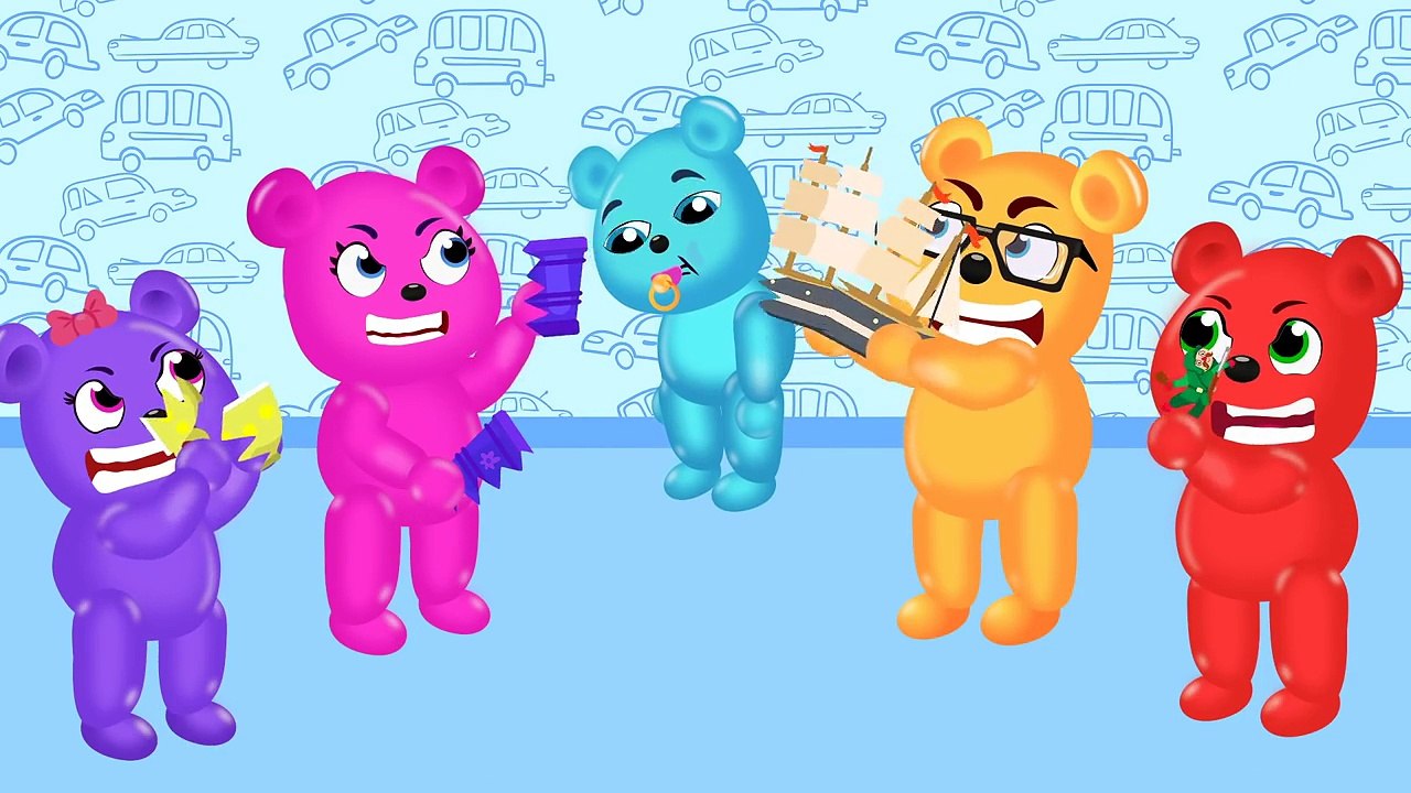 Mega Gummy Bear Got Hurt Nail in Hand! Finger Family Nursery Rhymes for Kids
