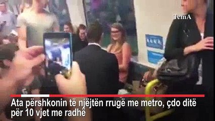 Shiheshin çdo ditë në metro, ai vendos t’i propozojë pas 10 vitesh