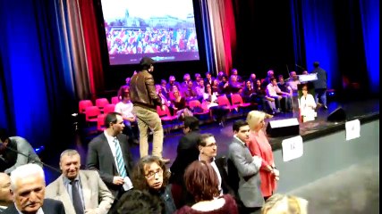 Bouches-du-Rhône : déjà beaucoup de monde pour accueillir François Baroin